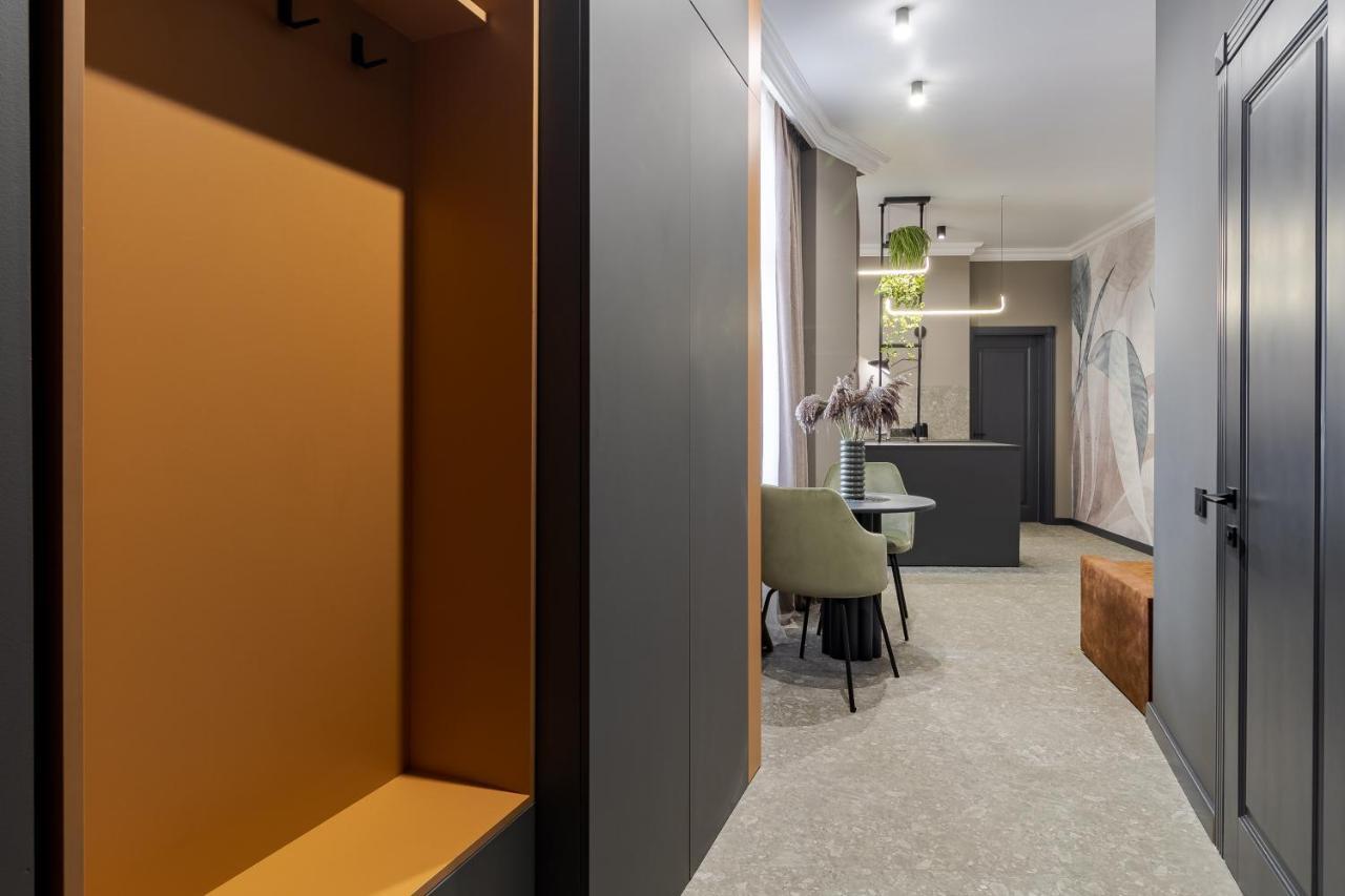 Modern Apartment Lviv Exterior foto